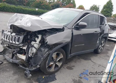 2018 Jeep Compass Latitude Fwd z USA, uszkodzony, nr VIN 3C4NJCBB9JT137364